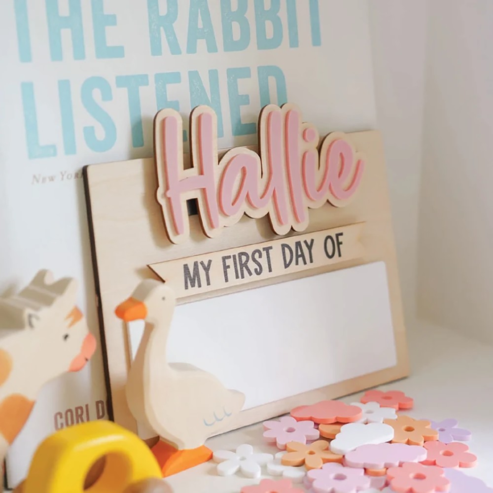 Baby Nursery Ornaments - 1 Buah Plakat Nama Kayu Sekolah